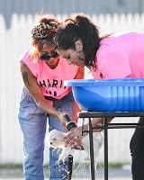Snooki y Jwoww participaron en un Dog Wash solidario. Snooki y Jwoww participaron en un Dog Wash solidario.