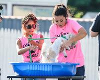 Snooki y Jwoww participaron en un Dog Wash solidario. Snooki y Jwoww participaron en un Dog Wash solidario.