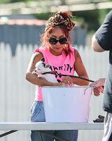 Snooki y Jwoww participaron en un Dog Wash solidario. Snooki y Jwoww participaron en un Dog Wash solidario.