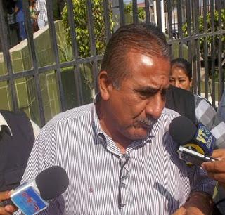 Por boca suelta: DENUNCIARAN A DISCUTIDO LÍDER DEL COLECTIVO ANTICORRUPCION DE LA REGIÓN LIMA… Por boca suelta: DENUNCIARAN A DISCUTIDO LÍDER DEL COLECTIVO ANTICORRUPCION DE LA REGIÓN LIMA…