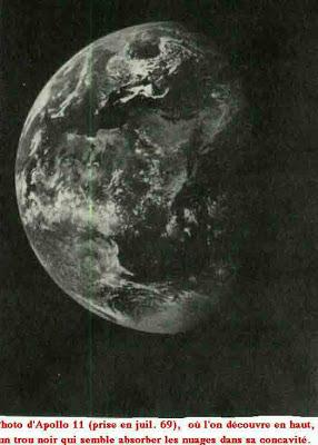 ¿ES LA TIERRA HUECA? ¿QUE SE OCULTA EN LOS PÒLOS? ¿ES LA TIERRA HUECA? ¿QUE SE OCULTA EN LOS PÒLOS?