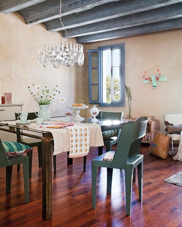 UN ATICO RECICLADO EN BARCELONA UN ATICO RECICLADO EN BARCELONA