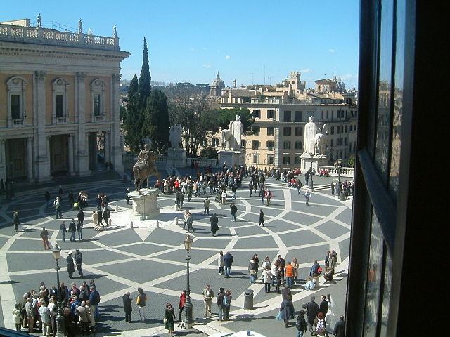 Piazza del Campidoglio. Fuente: Wikipedia