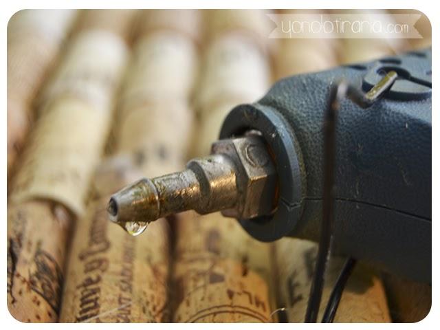 Marco con corchos de vino. Marco con corchos de vino.