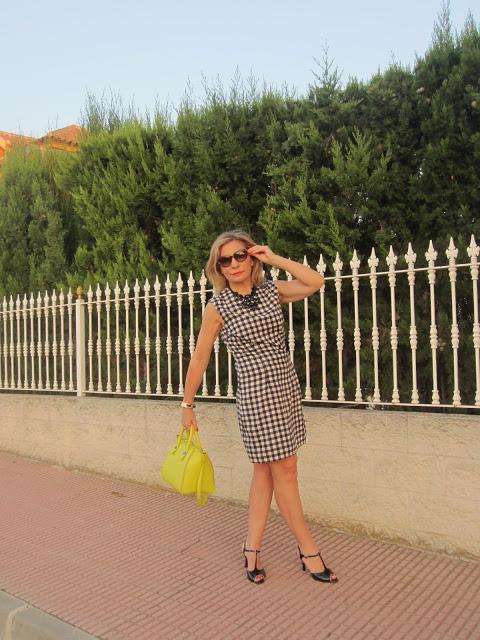 LOOK237-23.8.20138:15Comparto con vosotras la luna llena ... LOOK237-23.8.20138:15Comparto con vosotras la luna llena ...