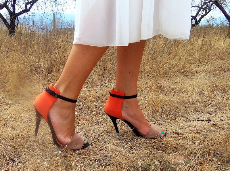 WhiTe SheiNSiDe WhiTe SheiNSiDe