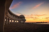 “En Cai tiene “la Bizcocha” un café de marineros, “En Cai tiene “la Bizcocha” un café de marineros,