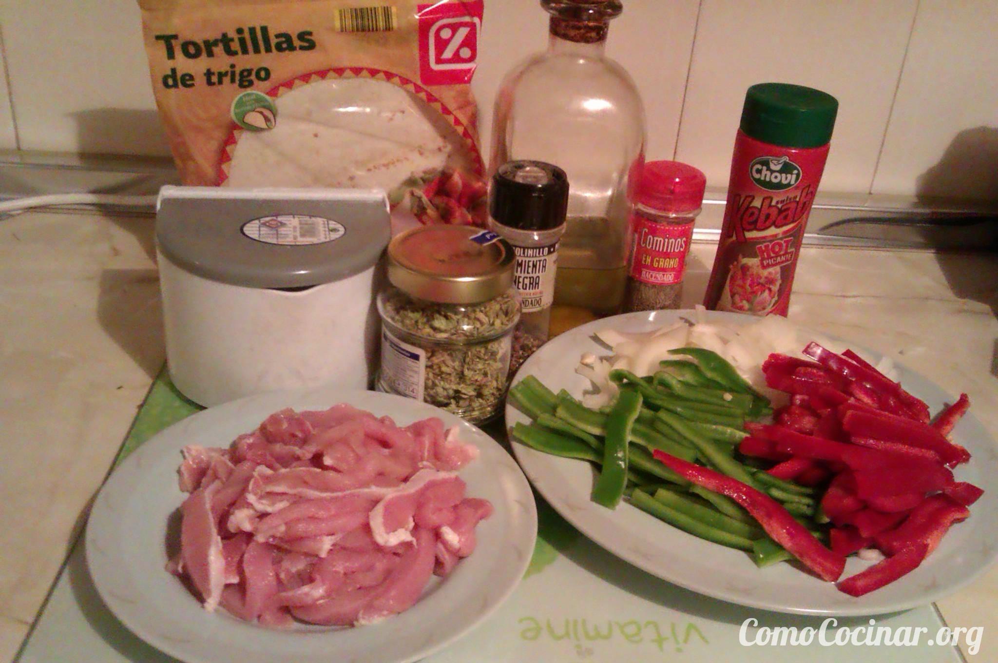 ¿Cómo cocinar fajitas de lomo con pimientos? Ingredientes fajitas de lomo con pimientos