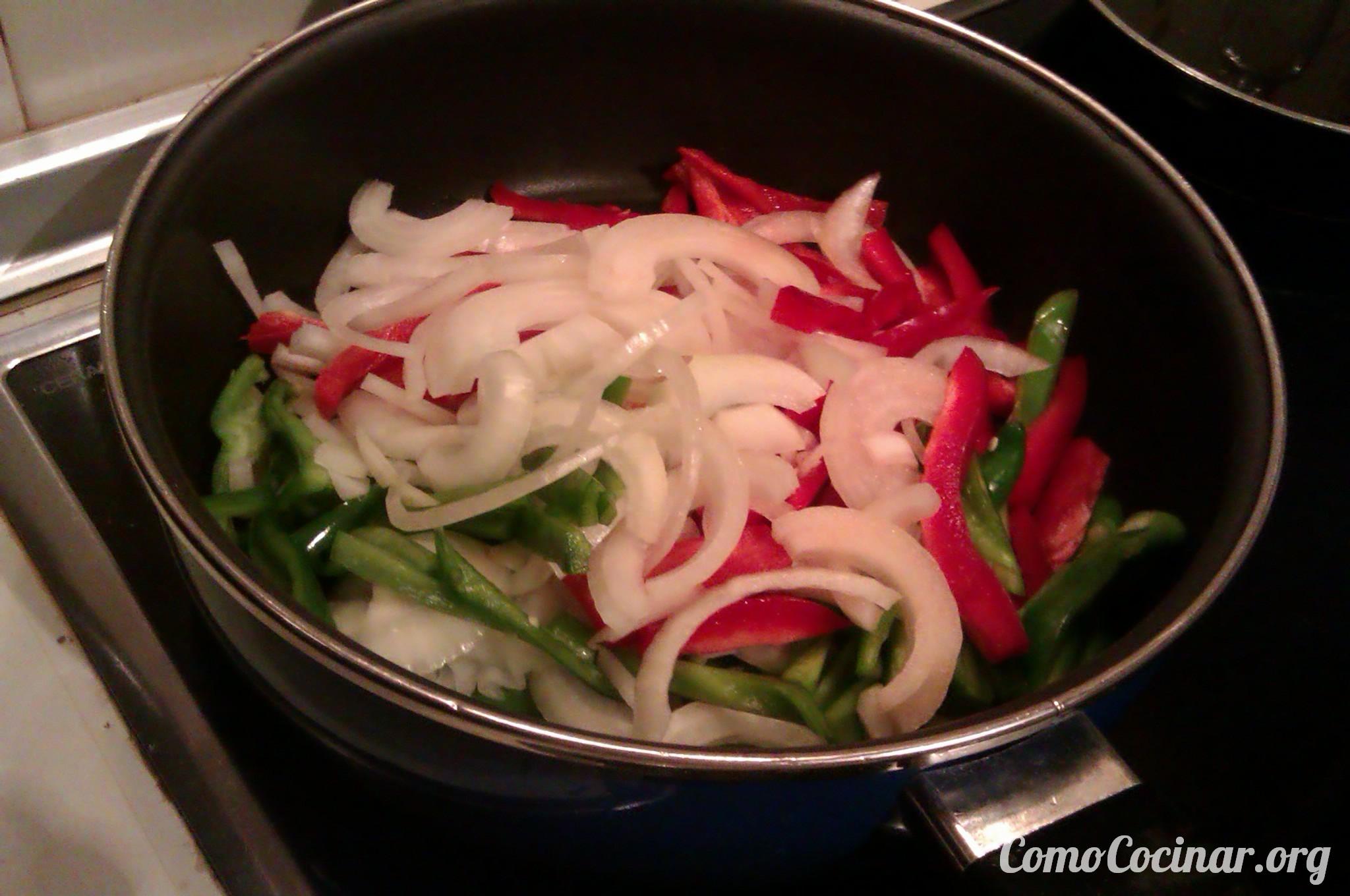 ¿Cómo cocinar fajitas de lomo con pimientos? Paso a paso fajitas de lomo con pimientos