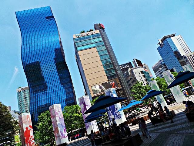 Gangnam style, algo más que una canción de moda. Gangnam style, algo más que una canción de moda.