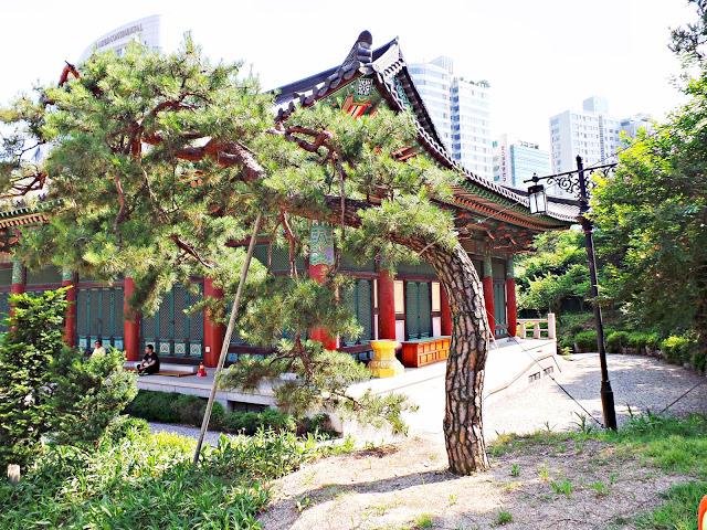 Gangnam style, algo más que una canción de moda. Gangnam style, algo más que una canción de moda.