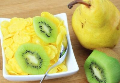 Cereales con fruta. vitaminas y energía