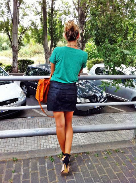 Di adiós al sport y dale a tu suéter un giro chic Di adiós al sport y dale a tu suéter un giro chic