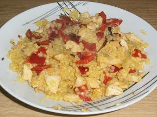 Shirataki con pollo y pimiento Shirataki con pollo y pimiento