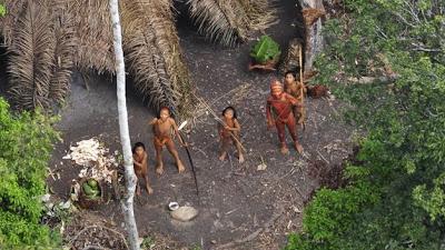 Una Tribu Totalmente Aislada en la Amazonía