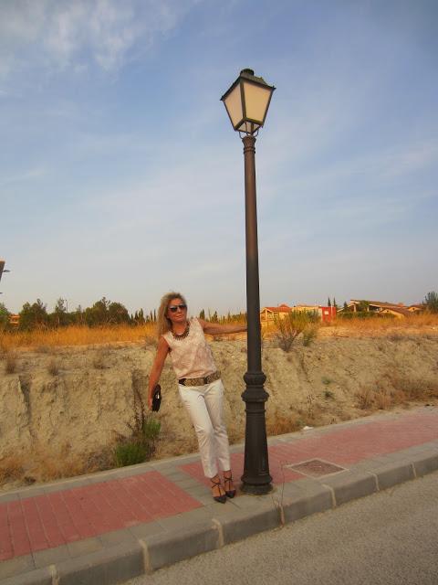 LOOK239-27.8.20138:15¿Qué tal amiga?¿Has comenzado bien l... LOOK239-27.8.20138:15¿Qué tal amiga?¿Has comenzado bien l...