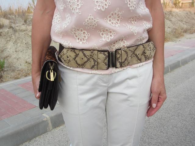 LOOK239-27.8.20138:15¿Qué tal amiga?¿Has comenzado bien l... LOOK239-27.8.20138:15¿Qué tal amiga?¿Has comenzado bien l...