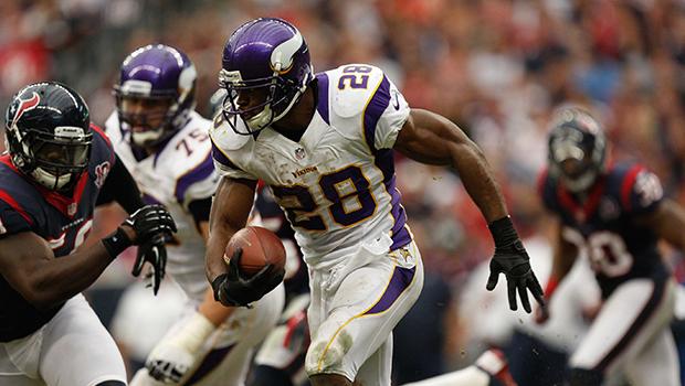 Adrian-Peterson-3 Adrian Peterson: Objetivo 2,500 yardas