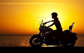 Detenido tras conducir su ciclomotor desnudo y borracho Detenido tras conducir su ciclomotor desnudo y borracho