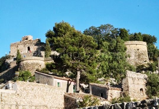 Castillo de Guadalest, una villa histórica en la sierra alicantina