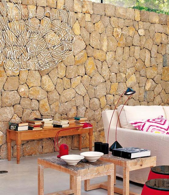 UNA CASA EN MALLORCA CONECTADA CON EL EXTERIOR UNA CASA EN MALLORCA CONECTADA CON EL EXTERIOR