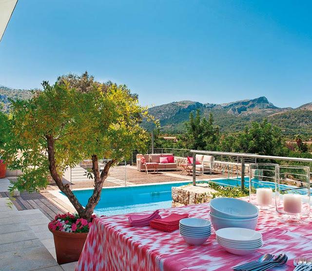 UNA CASA EN MALLORCA CONECTADA CON EL EXTERIOR UNA CASA EN MALLORCA CONECTADA CON EL EXTERIOR