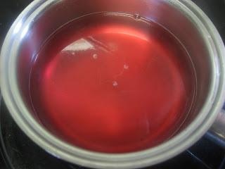 TARTA DE MORAS, MANZANA Y FRUTOS ROJOS TARTA DE MORAS, MANZANA Y FRUTOS ROJOS