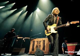 Tom Petty & The Heartbreakers - Love is a long road (Live)