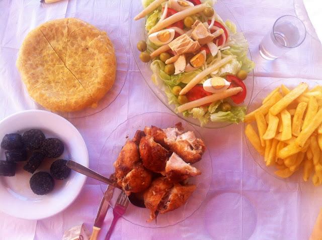 Bienvenidos a septiembre, con pollo sabe mejor. Bienvenidos a septiembre, con pollo sabe mejor.