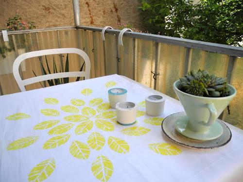Mantel de tela DIY con sello en forma de hoja estampado ideas de estampacion textil