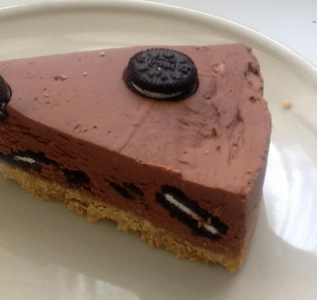 TARTA DE MINIOREOS Y MASCARPONE CON CHOCOLATE TARTA DE MINIOREOS Y MASCARPONE CON CHOCOLATE