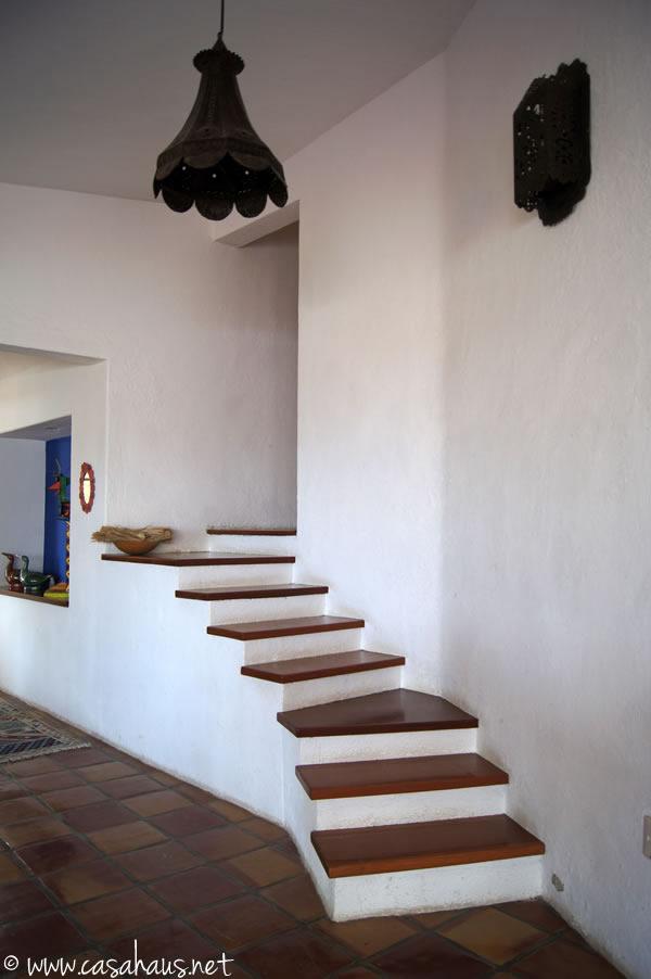Increíble casa de estilo mexicano en Chapala, parte 2 escaleras | Casa Haus
