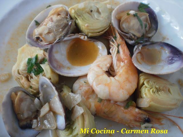 CORAZONES DE ALCACHOFAS CON ALMEJAS Y LANGOSTINOS EN SU SALSA CORAZONES DE ALCACHOFAS CON ALMEJAS Y LANGOSTINOS EN SU SALSA