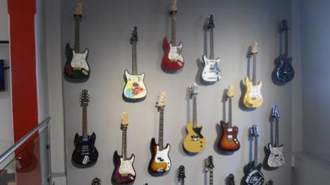 Inaugura el MODO la exposición “El Rock en México: 1955-2010” DSC02228