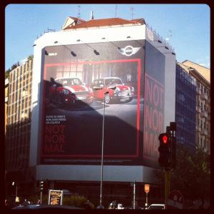 Curiosidades varias descubiertas en Milán – Parte 3 Obras financiadas por una marca de coches