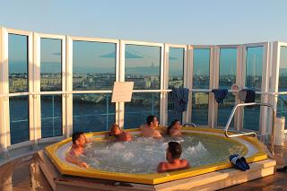 El Costa Favolosa gira todo el verano por el Mediterráneo El Costa Favolosa gira todo el verano por el Mediterráneo