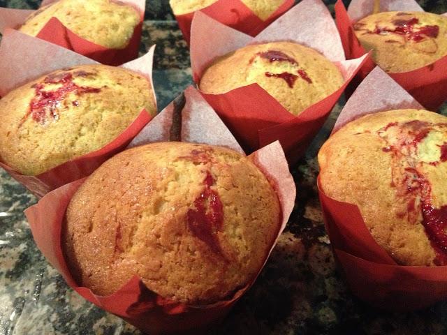 Muffins de chocolate blanco y fresa!! Muffins de chocolate blanco y fresa!!