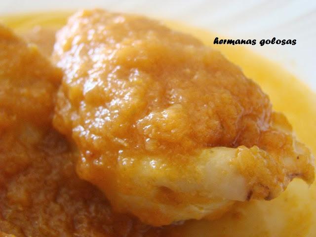 CALAMARES EN SALSA RELLENOS DE GAMBAS Y HUEVO DURO CALAMARES EN SALSA RELLENOS DE GAMBAS Y HUEVO DURO