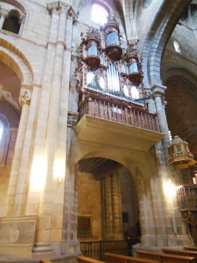 La Basilica de San Vicente en Avila La Basilica de San Vicente en Avila