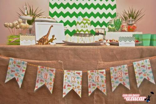 mesa dulces iker3-4 Dinofiesta! El 3er cumpleaños de Iker