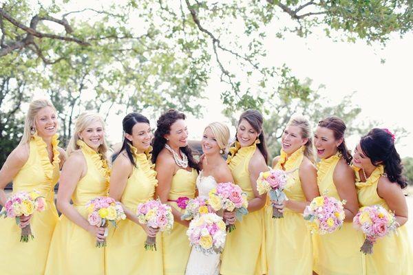 MODA+BODA: ¿Te atreves con un vestido amarillo para ir de boda? MODA+BODA: ¿Te atreves con un vestido amarillo para ir de boda?