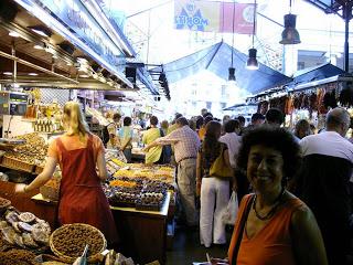 EL IRRESISTIBLE ATRACTIVO DE LOS MERCADOS EL IRRESISTIBLE ATRACTIVO DE LOS MERCADOS