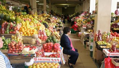 EL IRRESISTIBLE ATRACTIVO DE LOS MERCADOS EL IRRESISTIBLE ATRACTIVO DE LOS MERCADOS