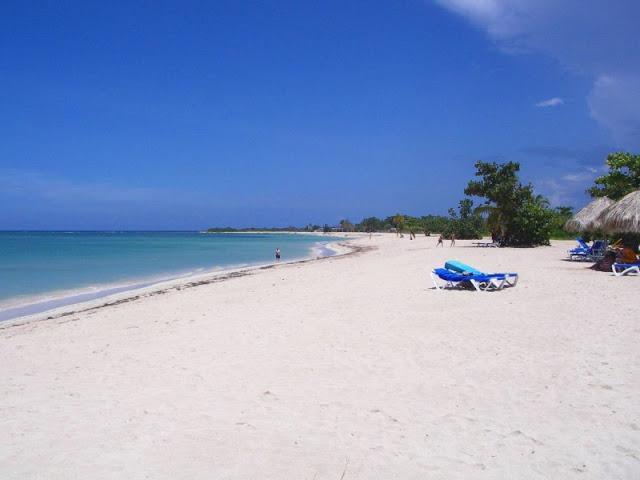 Playa Ancón: el paraíso en Trinidad Playa Ancón: el paraíso en Trinidad