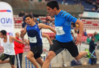 SE DESPIDEN CON LOS BRAZOS EN ALTO EN EL ATLETISMO DE LOS JUEGOS ESCOLARES SE DESPIDEN CON LOS BRAZOS EN ALTO EN EL ATLETISMO DE LOS JUEGOS ESCOLARES