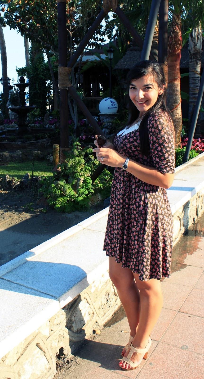 Flores y más Flores Flores y más Flores