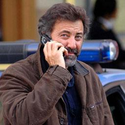 Holocausto canibal, ficción o realidad Luca Barbareschi interpreta a Mark Tomaso. Como actor tiene una amplia filmografía, y ha trabajad bastante en cine y teatro.