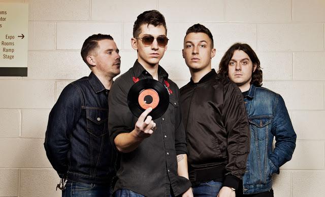 Arctic Monkeys - 'Why'd you only call me when you're high?' << La recomendación de la semana