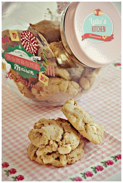 GALLETAS DE MACADAMIA Y CHOCOLATE BLANCO GALLETAS DE MACADAMIA Y CHOCOLATE BLANCO