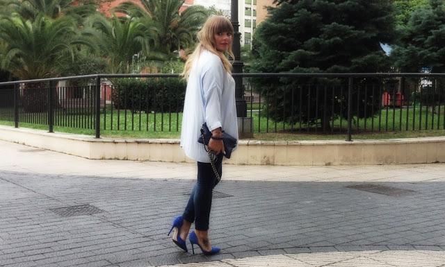 SIMPLE LOOK SIMPLE LOOK